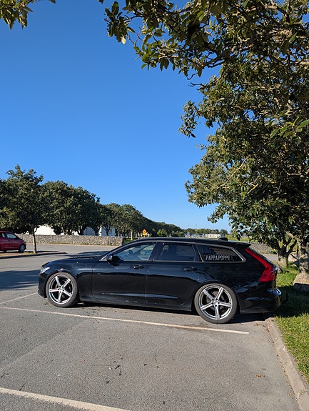 Volvo V90 3 of 5