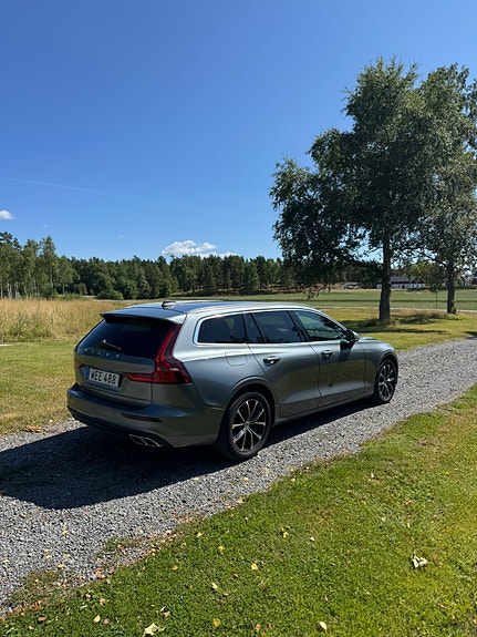 Volvo V60 3 of 5