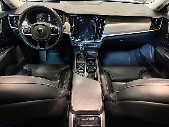 Volvo V90 Cross Country 12 of 17