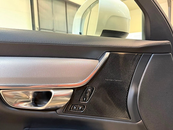 Volvo V90 Cross Country 13 of 17