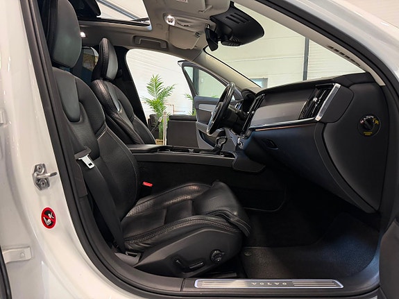 Volvo V90 Cross Country 10 of 17