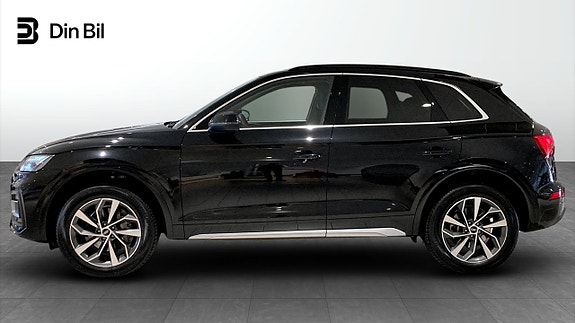 Audi Q5 2 of 12