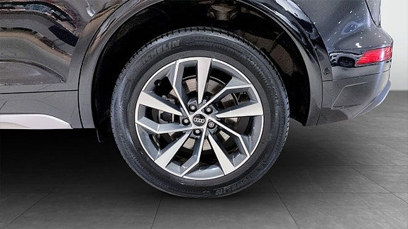 Audi Q5 6 of 12