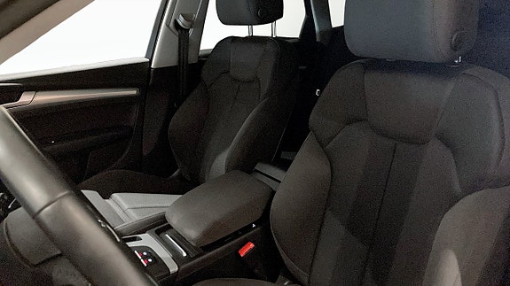 Audi Q5 8 of 12