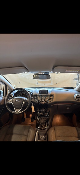 Ford Fiesta 5 of 5