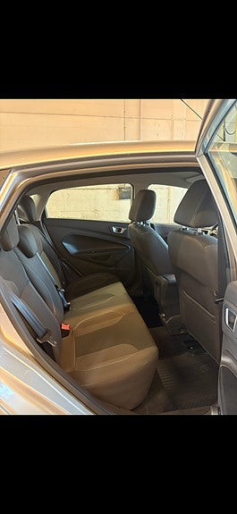 Ford Fiesta 7 of 8
