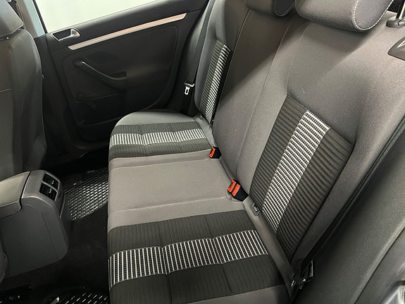 Volkswagen Golf V 18 of 28