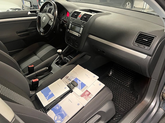Volkswagen Golf V 10 of 28