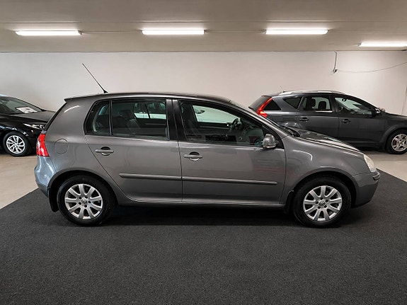 Volkswagen Golf V 7 of 28