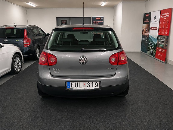 Volkswagen Golf V 6 of 28