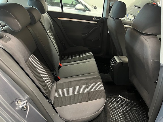 Volkswagen Golf V 12 of 28