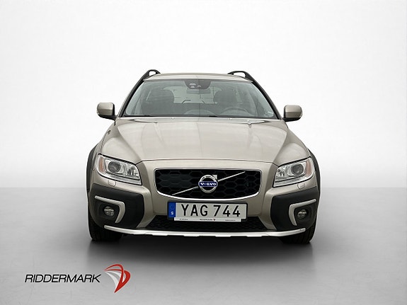 Volvo XC70 2 of 5