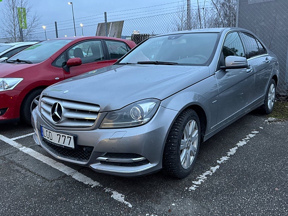Mercedes-Benz C220 6 of 21