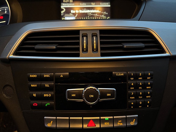 Mercedes-Benz C220 21 of 21