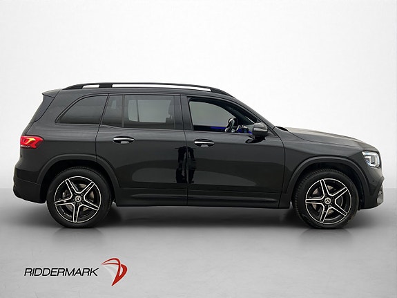 Mercedes-Benz GLB200 4 of 5