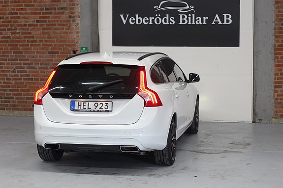 Volvo V60 10 of 17
