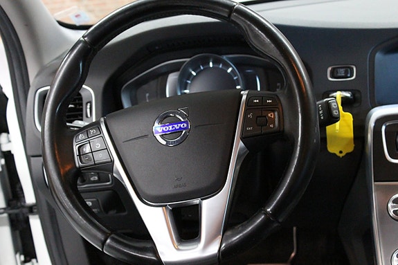 Volvo V60 15 of 17