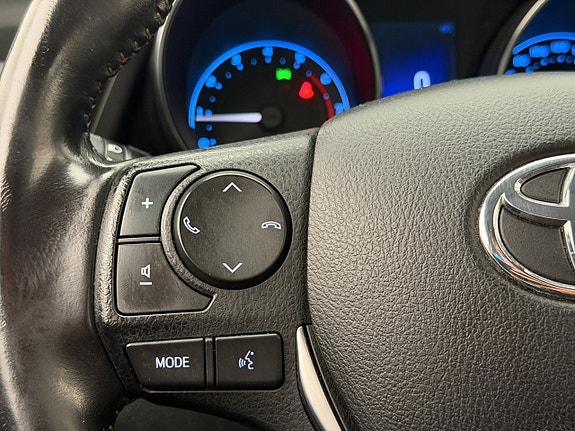 Toyota Auris 16 of 30