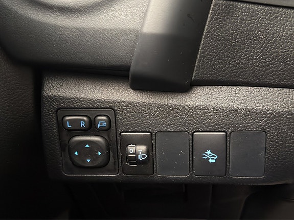 Toyota Auris 14 of 30