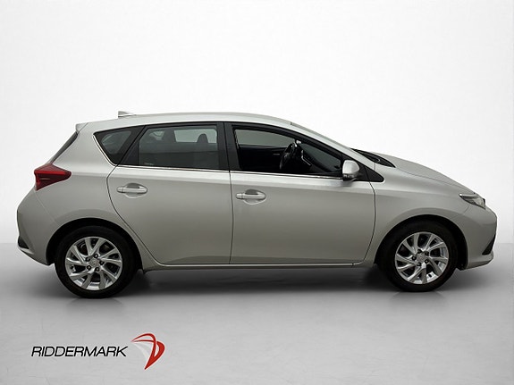 Toyota Auris 9 of 30