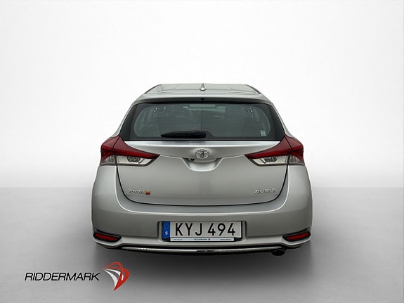 Toyota Auris 7 of 30