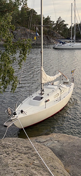 Marieholm 26 – 1981 | Seglingsklar, nya dynor och mycket utrustning ingår 2 of 10