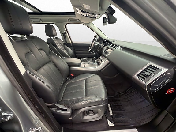 Land Rover Range Rover Sport 27 of 30
