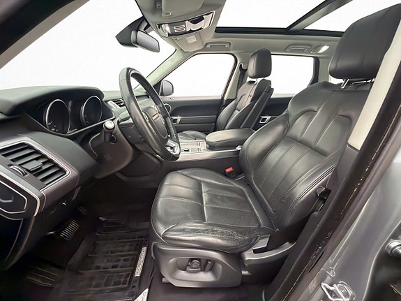 Land Rover Range Rover Sport 12 of 30