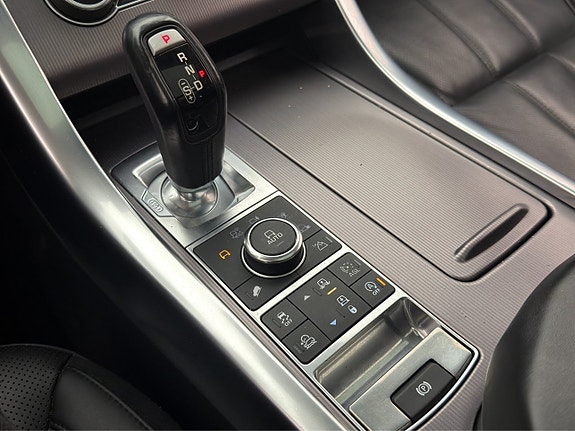 Land Rover Range Rover Sport 26 of 30