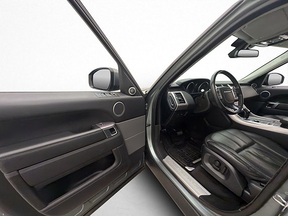 Land Rover Range Rover Sport 11 of 30
