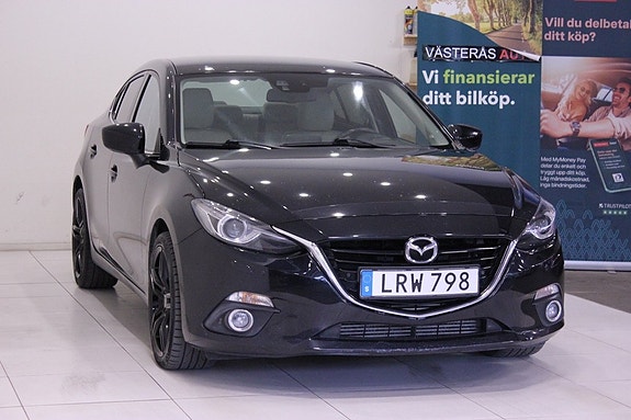 Mazda 3 4 of 5