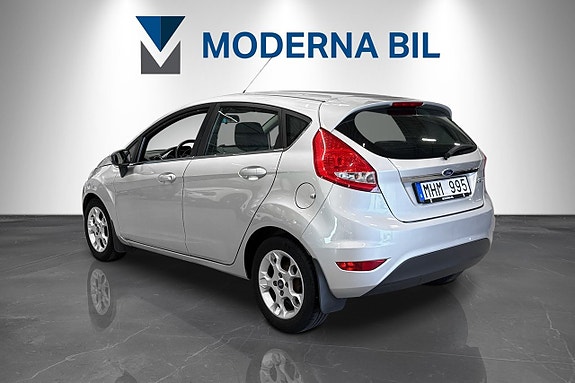 Ford Fiesta 4 of 5