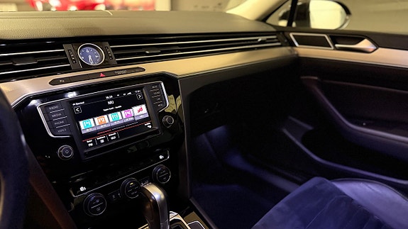 Volkswagen Passat 16 of 21