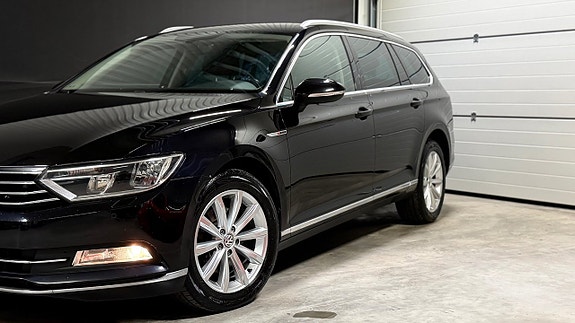 Volkswagen Passat 3 of 21