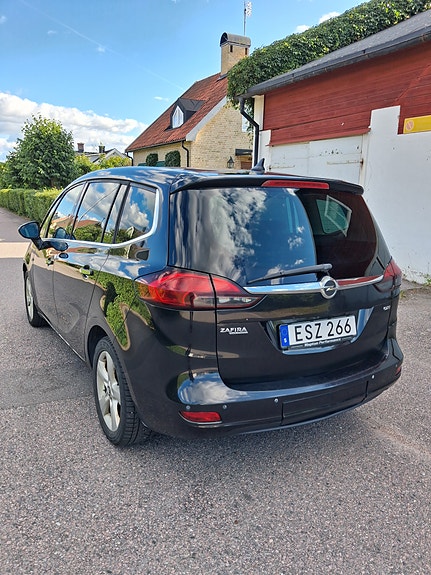 Opel Zafira Tourer 4 of 5