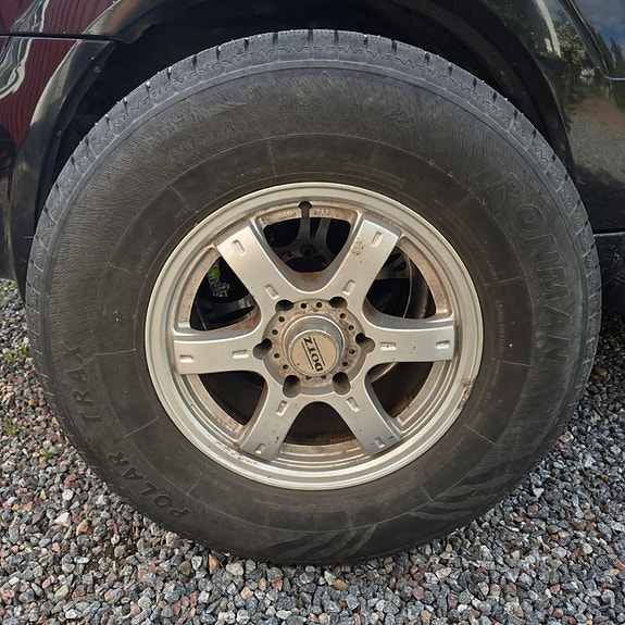 Mitsubishi Pajero 16 of 19