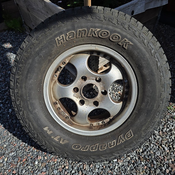 Mitsubishi Pajero 17 of 19