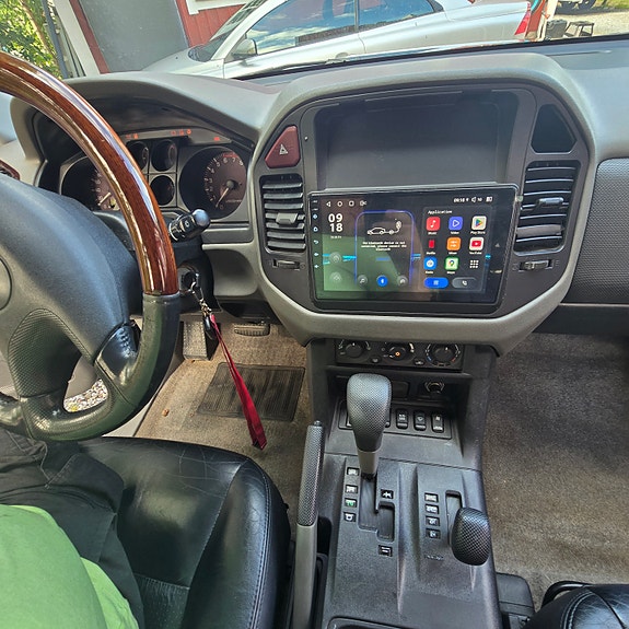 Mitsubishi Pajero 6 of 19