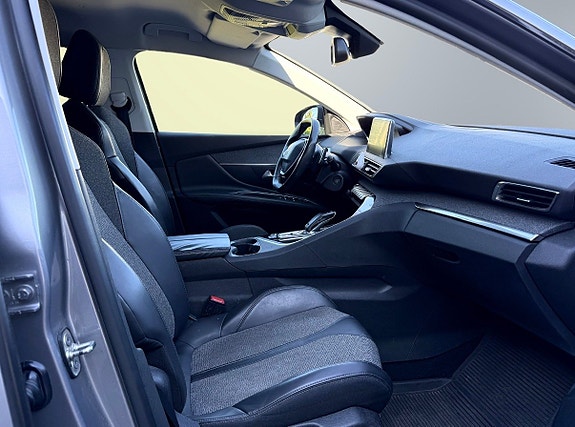 Peugeot 3008 9 of 13