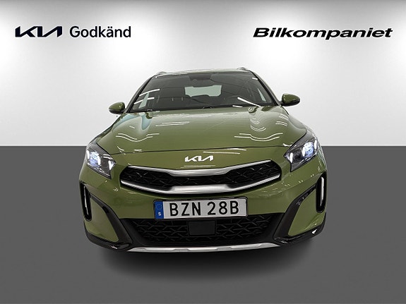Kia XCeed 2 of 5