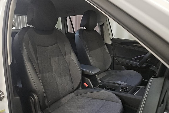 Volkswagen Tiguan 7 of 12