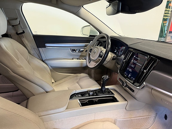 Volvo V90 8 of 23