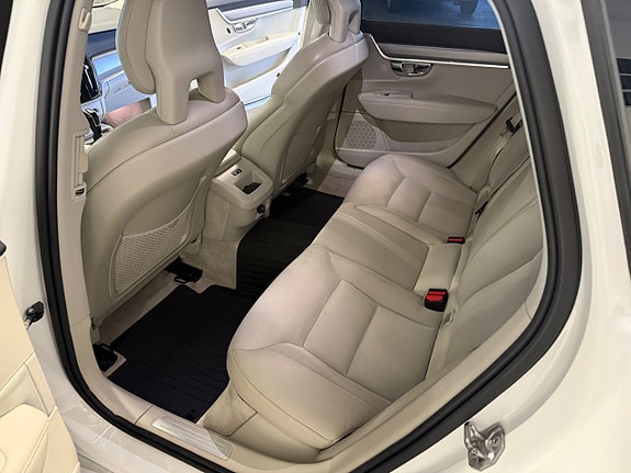 Volvo V90 17 of 23