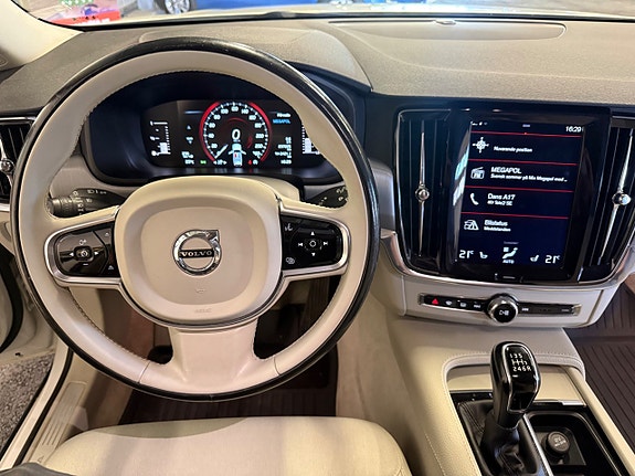 Volvo V90 18 of 23