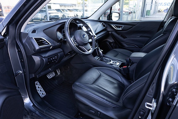 Subaru Forester 9 of 17