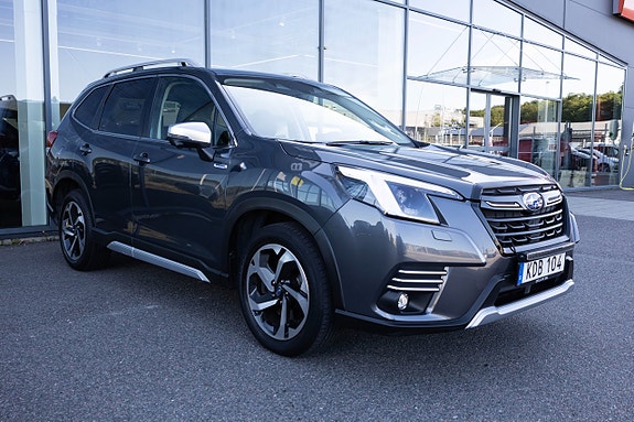 Subaru Forester 3 of 5