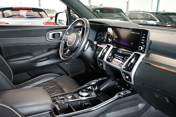 Kia Sorento 25 of 30