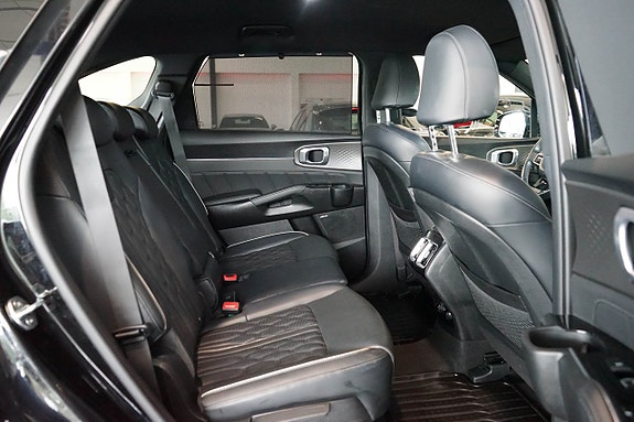Kia Sorento 27 of 30