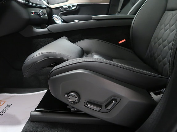 Volvo XC90 22 of 30