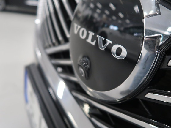 Volvo XC90 16 of 30
